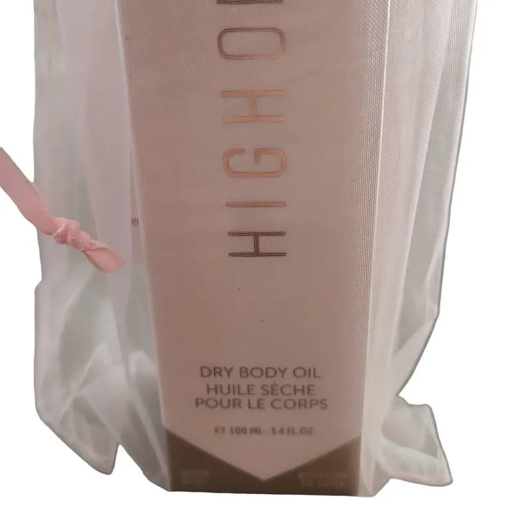 High On Love Dry Body Oil in Rose Bud